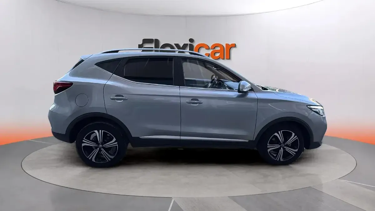 Usado MG ZS Comfort 106 CV (77 kW) 2023 Gris SUV