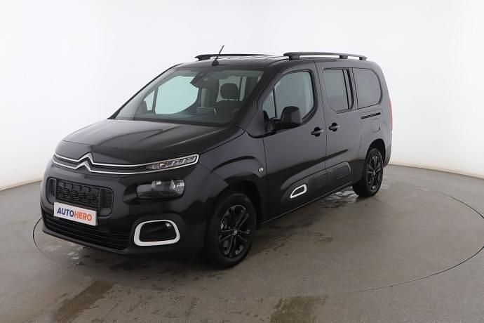 Usado Citroën Berlingo Feel 131 CV (96 kW) 2022 Monovolumen
