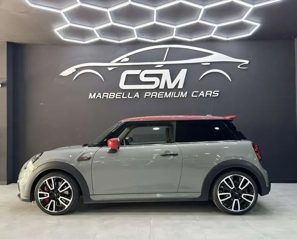 Usado Mini John Cooper Works 231 CV (169 kW) 2022 Gris Utilitario