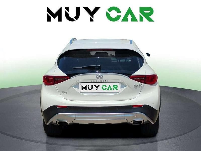 Usado Infiniti QX30 Premium 211 CV (155 kW) 2019 Blanco SUV