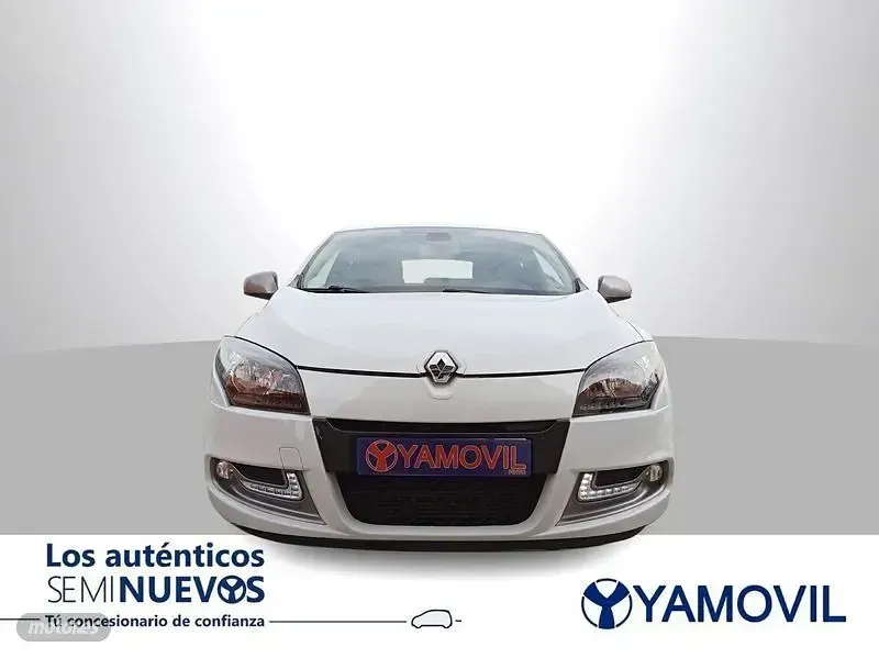 Usado Renault Mégane III Dynamique 110 CV (80 kW) 2014 Blanco Berlina