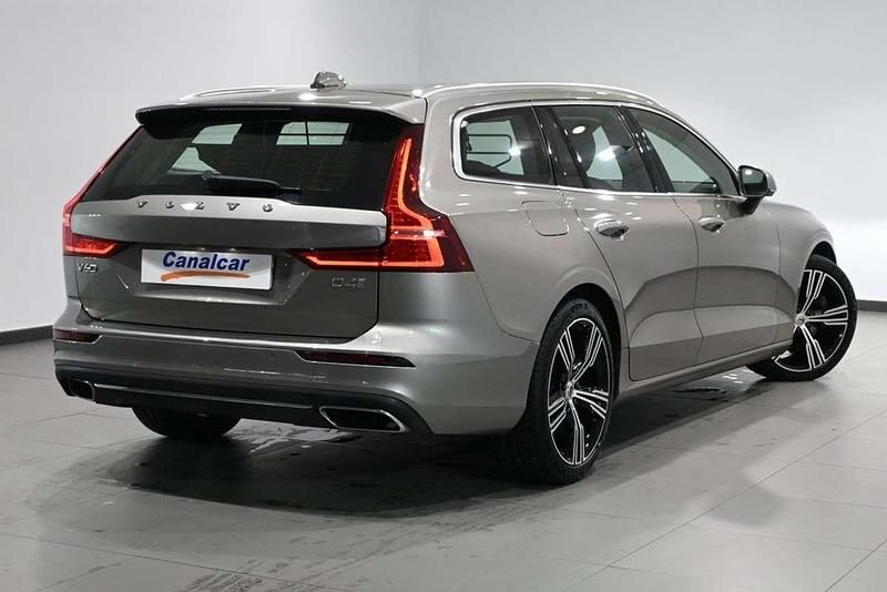 Usado Volvo V60 Inscription 190 CV (139 kW) 2019 Gris Familiar