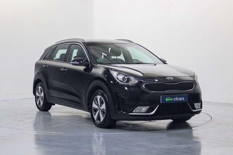 Käytetty Kia Niro 105 HP (77 kW) 2017 Musta Katumaasturi
