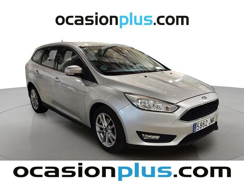 Usado Ford Focus Trend+ 125 CV (91 kW) 2016 Gris Familiar