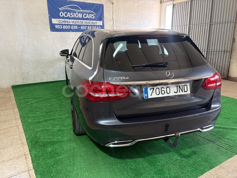 Usado Mercedes C220 Avantgarde 170 CV (125 kW) 2016 Gris / plata Familiar