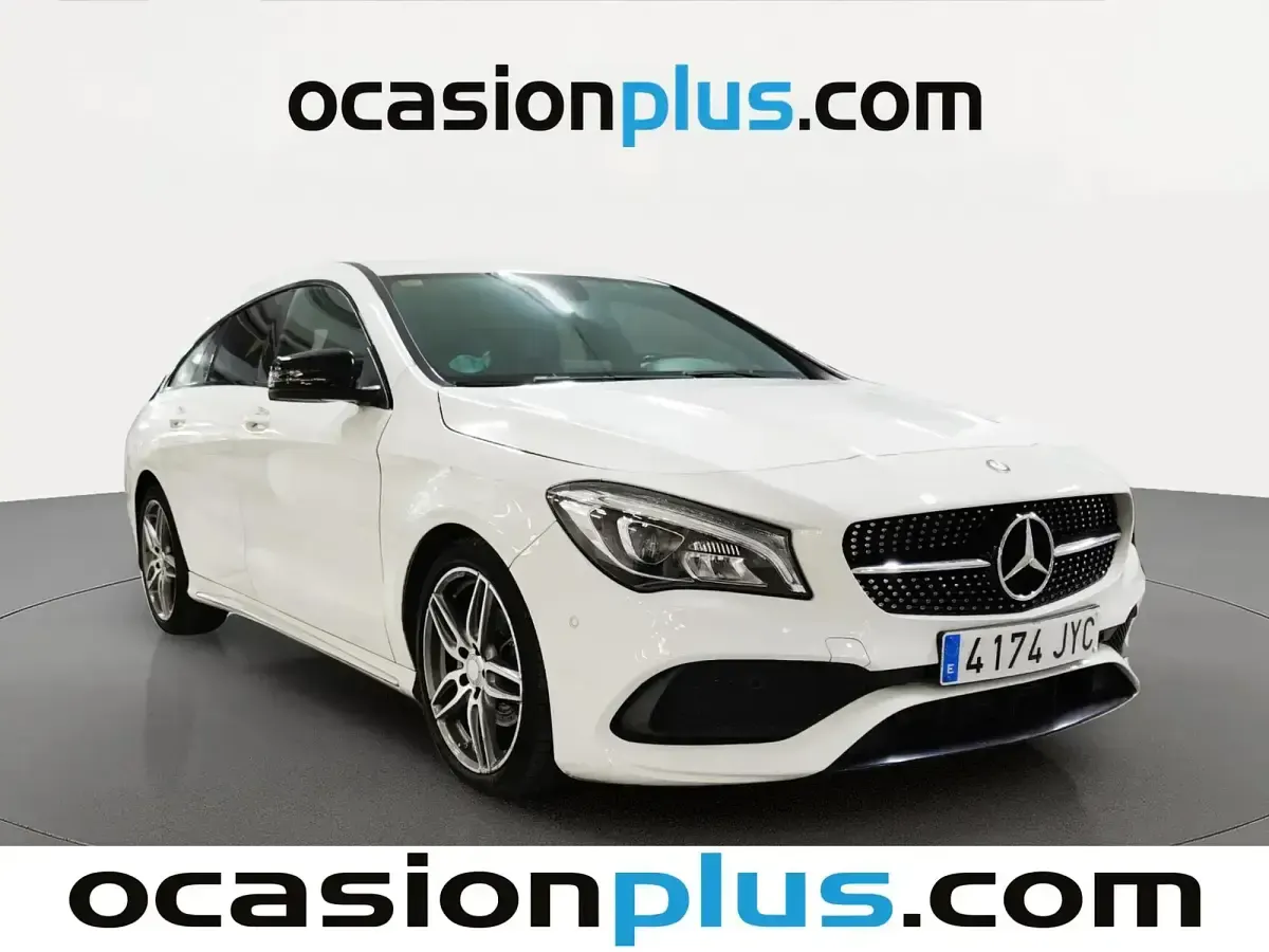 Usado Mercedes CLA200 136 CV (100 kW) 2017 Blanco Familiar
