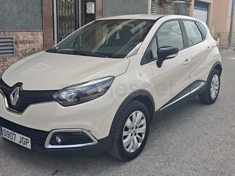 Usado Renault Captur Intens 120 CV (88 kW) 2015 Blanco SUV