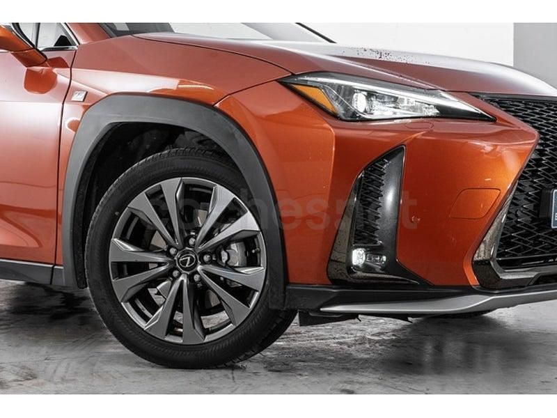 Usado Lexus UX Sport Line 184 CV (135 kW) 2020 Naranja SUV