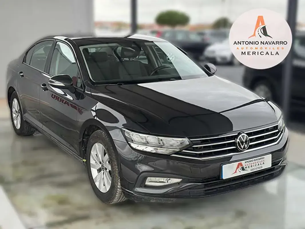 Usado VW Passat Business 150 CV (110 kW) 2021 Negro Berlina