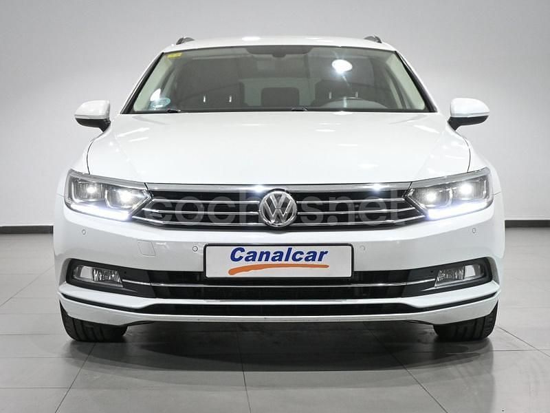 Usado VW Passat Advance 150 CV (110 kW) 2018 Blanco Familiar