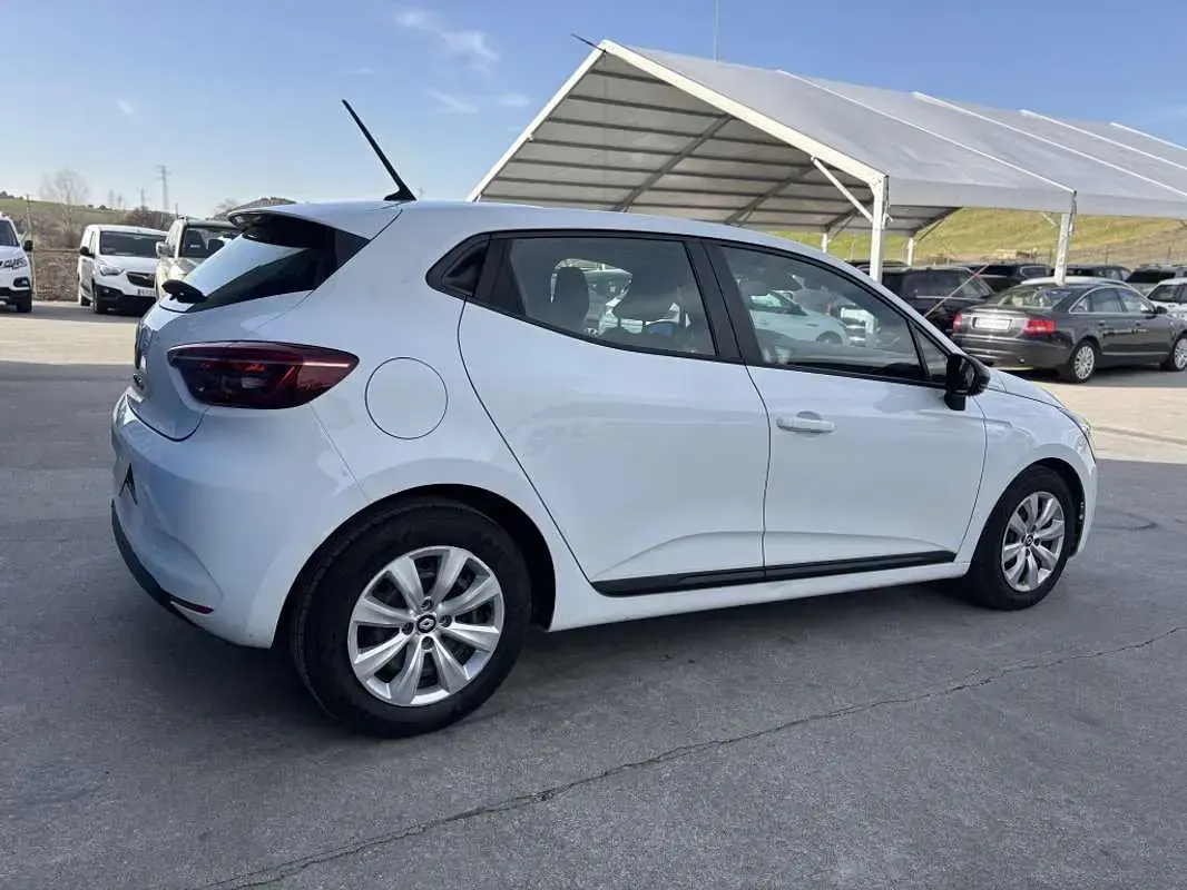 Usado Renault Clio Zen 101 CV (74 kW) 2021 Blanco Utilitario