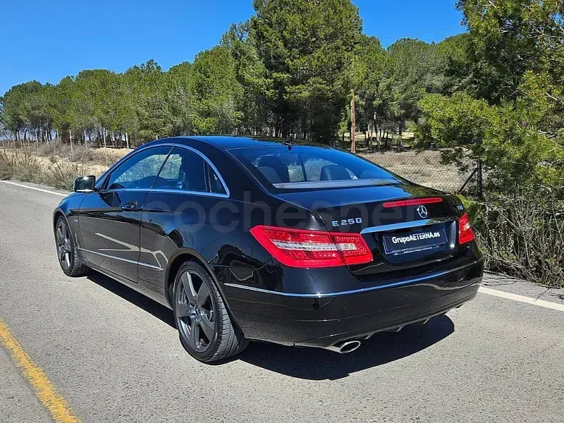 Usado Mercedes E250 Elegance 204 CV (150 kW) 2013 Negro Coupe