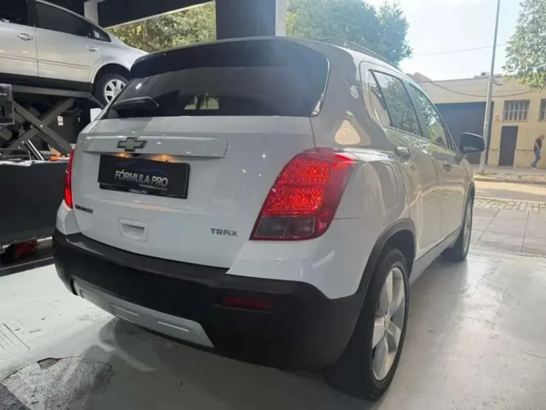 Usado Chevrolet Trax LT 116 CV (85 kW) 2014 Blanco SUV