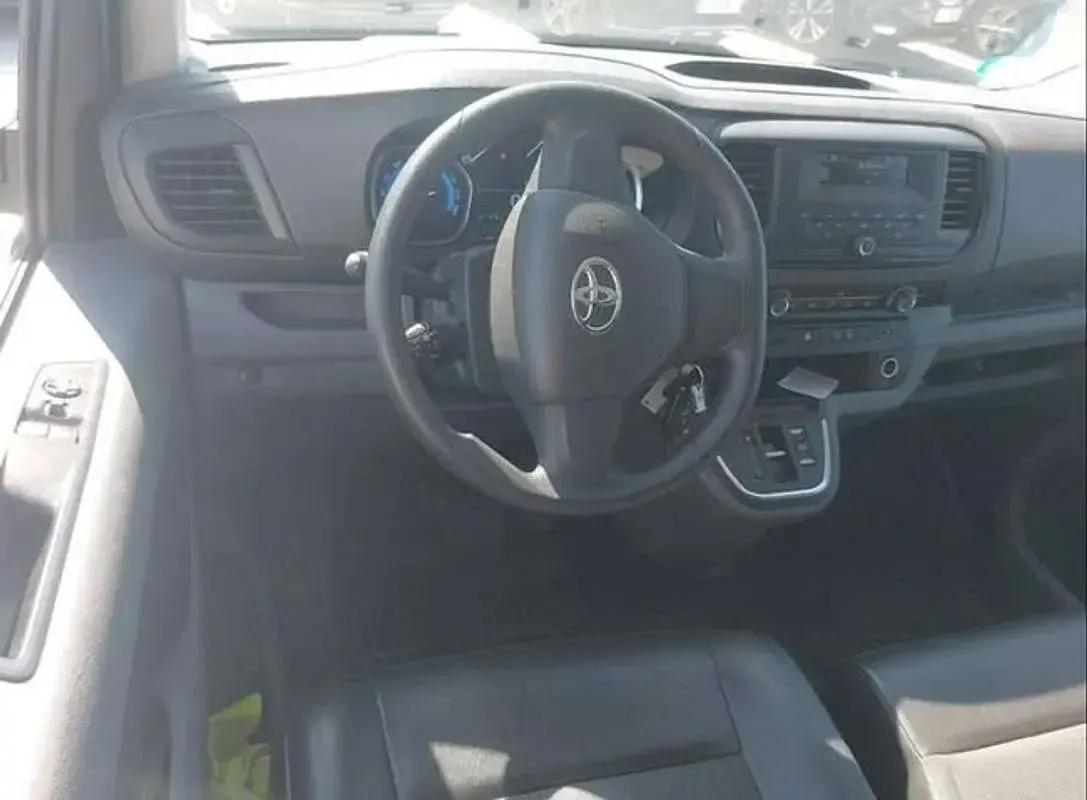 Usado Toyota Proace 96 kW (131 CV) 2022 Blanco Monovolumen