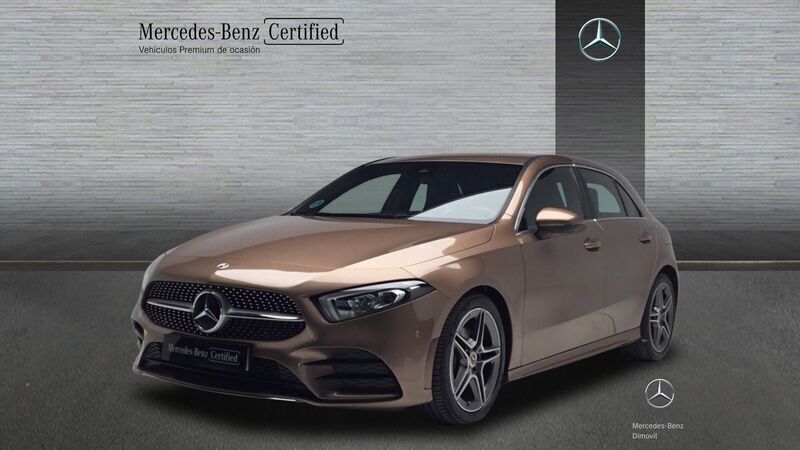 Amarillo Usado 2021 Mercedes A180 AMG line Berlina | 27.800 € (Precio justo) - Imagen 1/4
