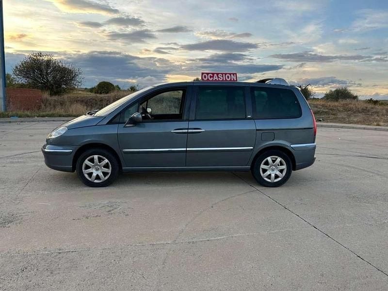Usado Peugeot 807 120 CV (88 kW) 2008 Azul Monovolumen