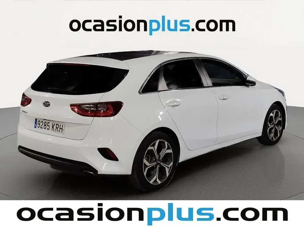 Usado Kia Ceed Launch Edition 120 CV (88 kW) 2018 Blanco Utilitario