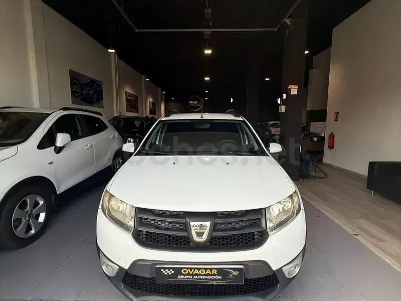 Usado Dacia Sandero Stepway 90 CV (66 kW) 2015 Blanco Berlina