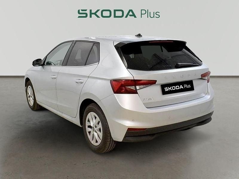 Nuevo Skoda Fabia Selection 115 CV (84 kW) 2025 Gris plata Utilitario