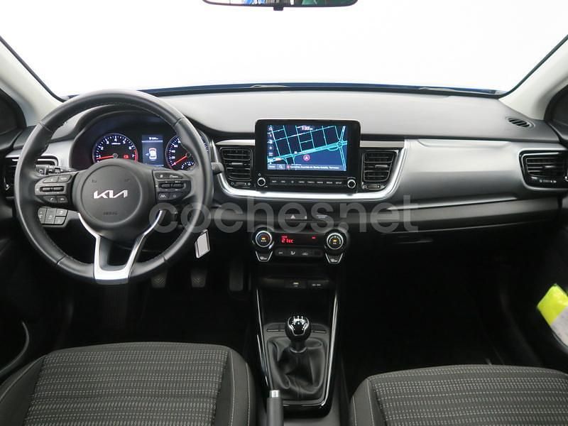 Usado Kia Stonic 100 CV (73 kW) 2024 Azul SUV