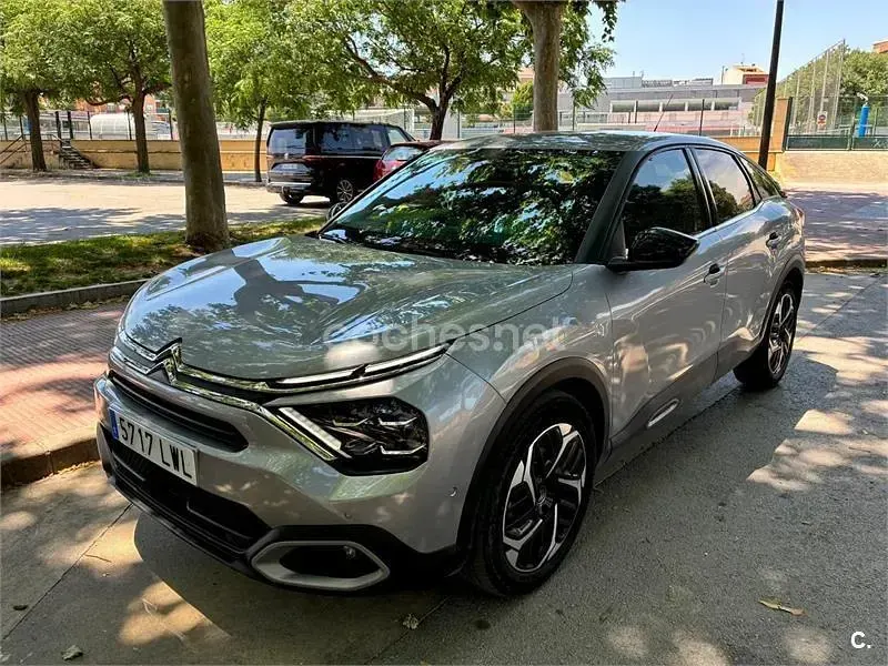 Usado Citroën C4 Shine 130 CV (95 kW) 2022 Gris / plata Berlina