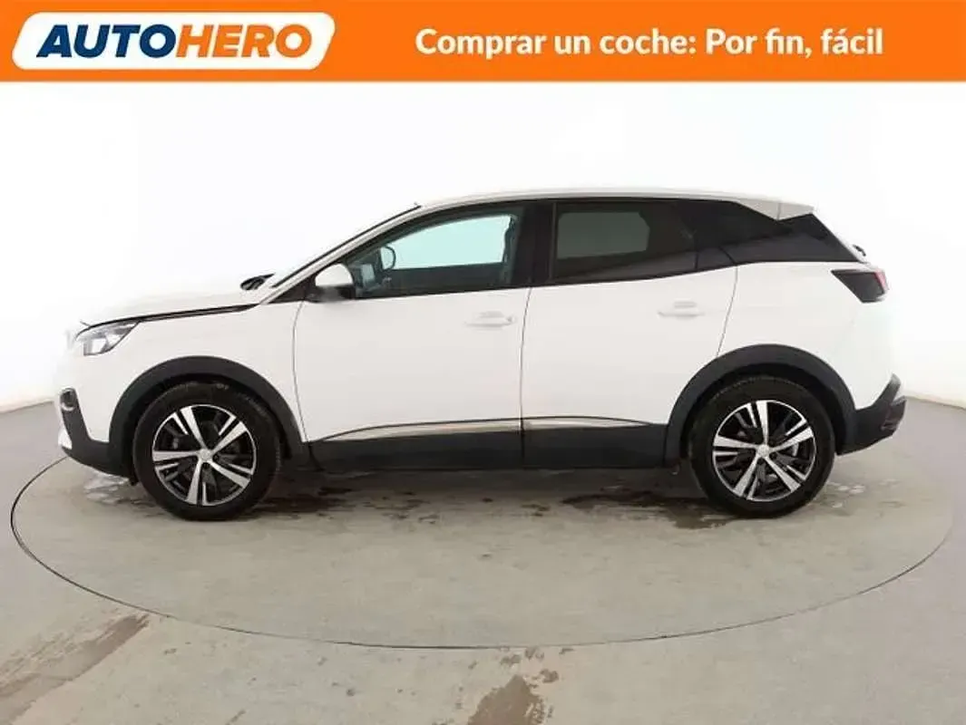 Usado Peugeot 3008 Allure 120 CV (88 kW) 2016 Blanco Monovolumen