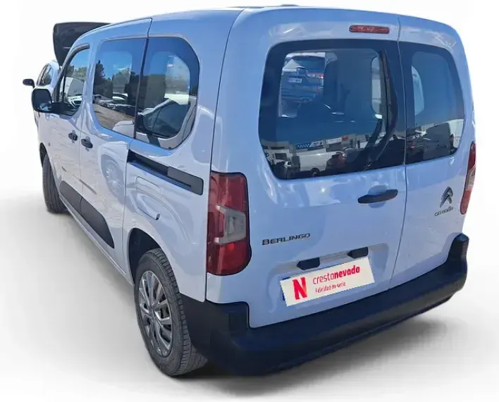 Usado Citroën Berlingo Live 102 CV (75 kW) 2022 Blanco Monovolumen