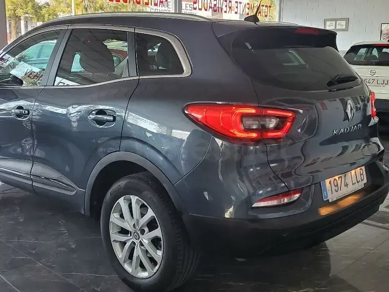 Usado Renault Kadjar Intens 115 CV (84 kW) 2020 Gris / plata SUV