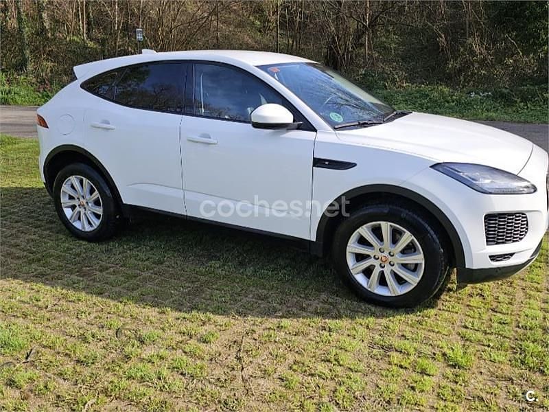 Usado Jaguar E-Pace R-Dynamic 150 CV (110 kW) 2019 Blanco SUV