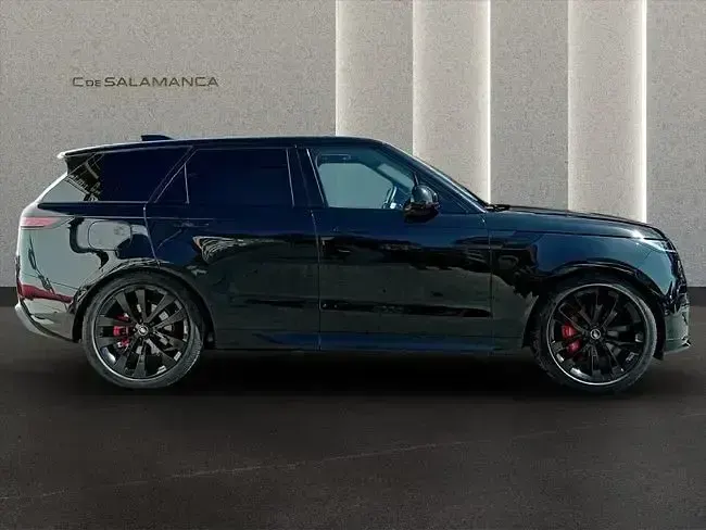 Käytetty Land Rover Range Rover Sport SE Dynamic 300 HP (220 kW) 2025 Musta Katumaasturi