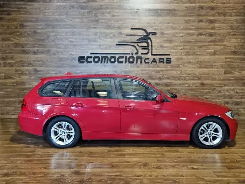 Usado BMW 320 177 CV (130 kW) 2008 Rojo Familiar