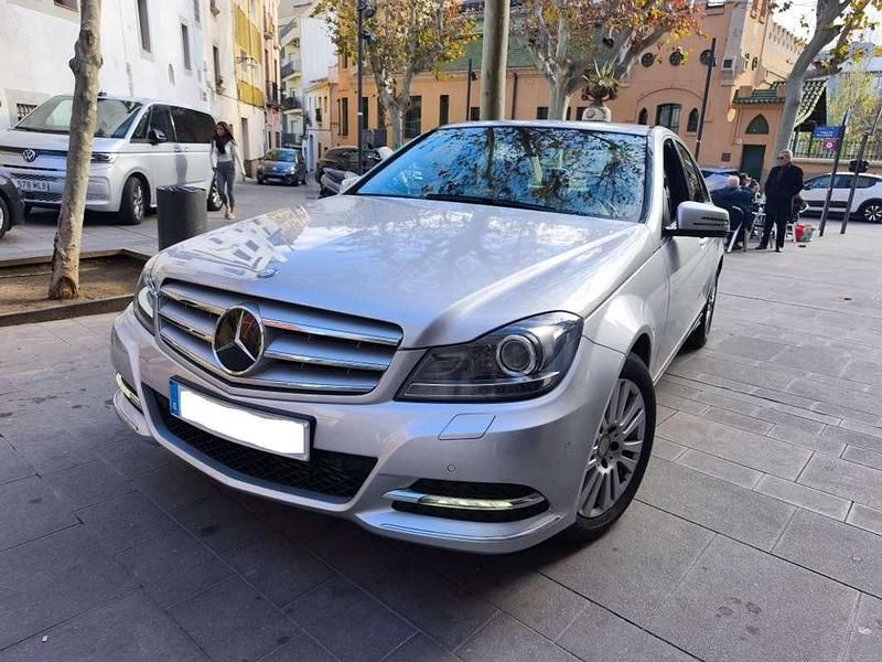 Usado Mercedes C180 Elegance 156 CV (114 kW) 2013 Plateado Berlina