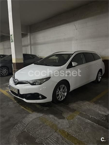Blanco Usado 2019 Toyota Auris Hybrid Active Familiar | 11.400 € (Buen precio) - Imagen 1/1