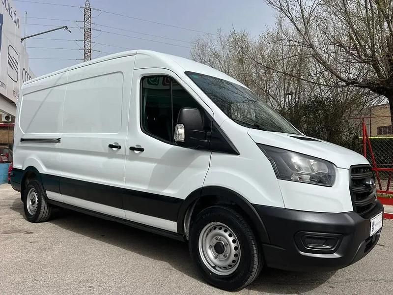 Usado Ford Transit Trend 130 HP (95 kW) 2022 Branco Van