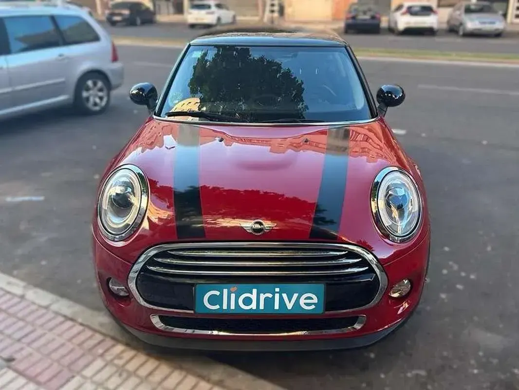 Usado Mini Cooper D 109 CV (80 kW) 2015 Rojo Utilitario