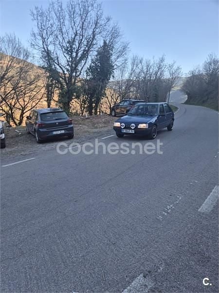 Usado Peugeot 205 60 CV (44 kW) 1997 Azul Utilitario