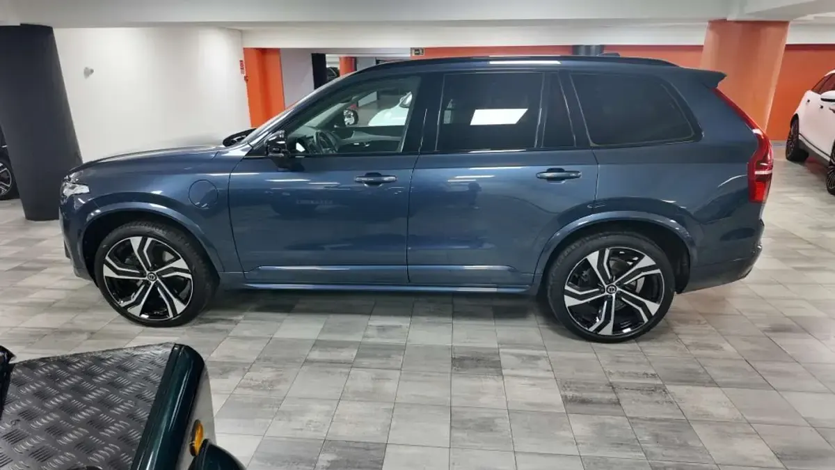 Usado Volvo XC90 R-Design 392 CV (288 kW) 2020 Azul SUV