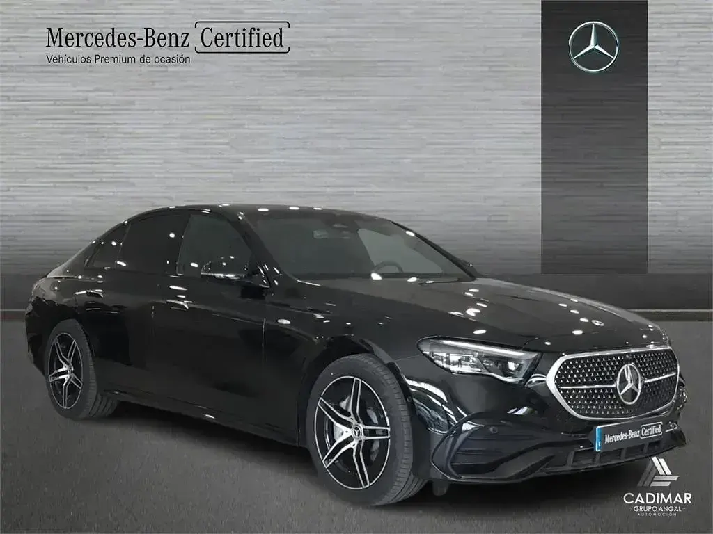 Nuevo Mercedes E300 313 CV (230 kW) 2025 Negro obsidiana Berlina