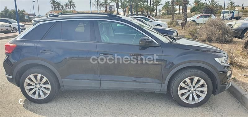 Usado VW T-Roc Advance 115 CV (84 kW) 2019 Negro SUV