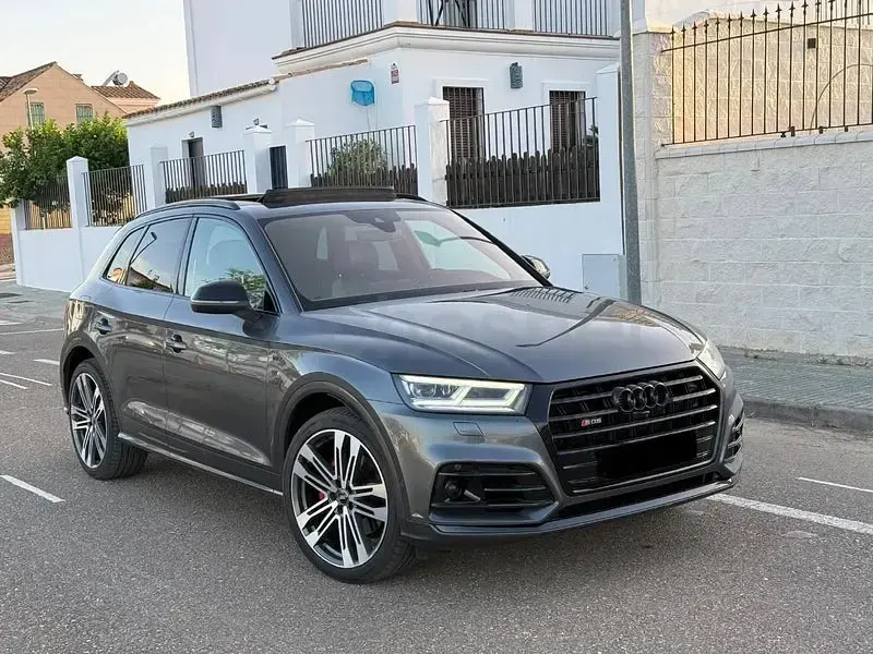 Usado Audi SQ5 Comfort 354 CV (260 kW) 2018 Gris / plata SUV