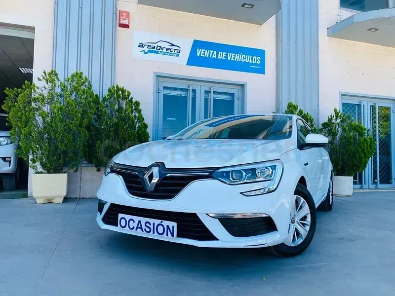 Usado Renault Mégane Life 95 CV (69 kW) 2019 Blanco Berlina