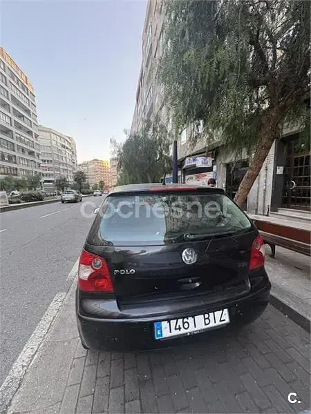 Usado VW Polo Trendline 75 CV (55 kW) 2002 Azul Utilitario