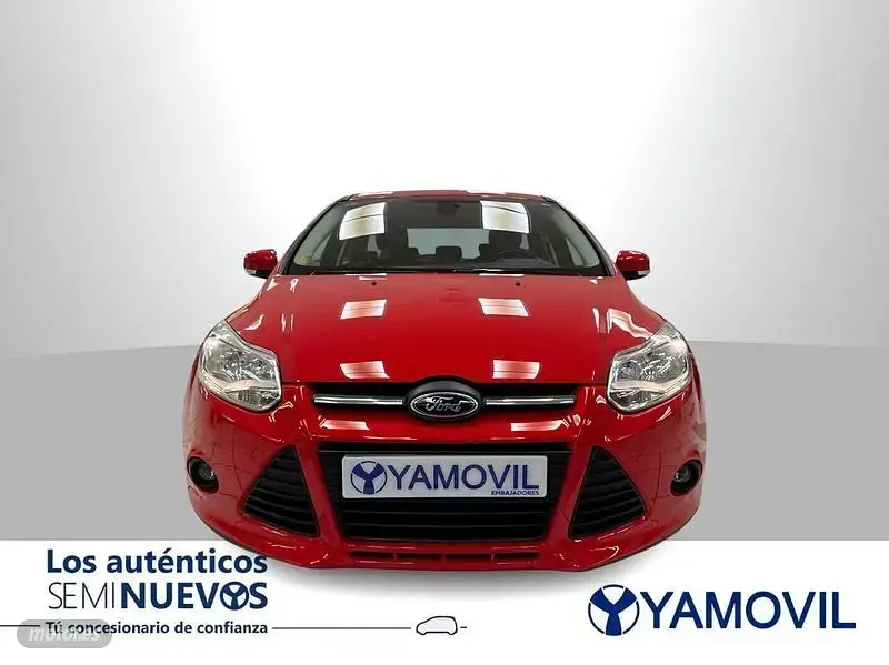 Usado Ford Focus Trend 95 CV (69 kW) 2014 Rojo Utilitario