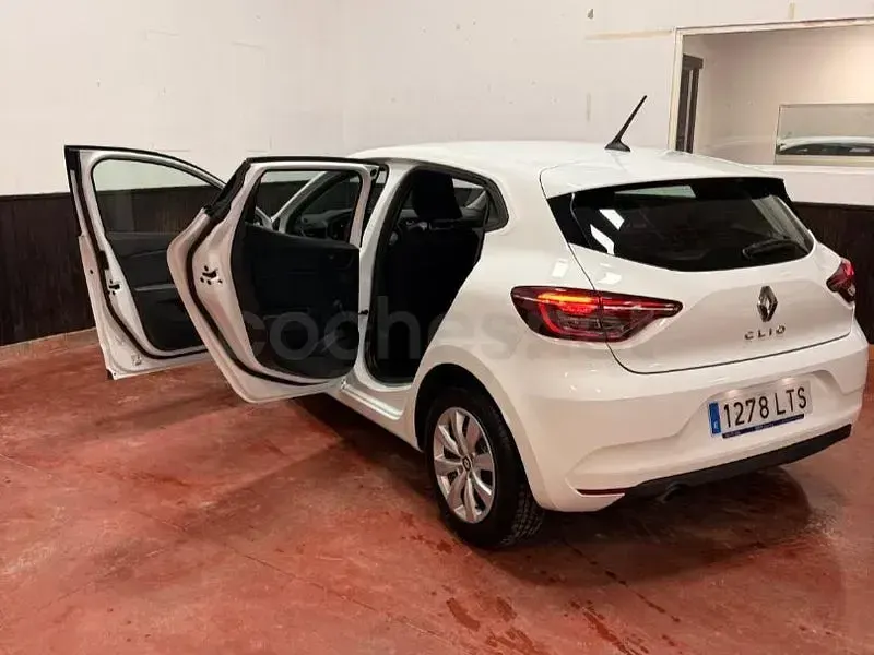 Usado Renault Clio V Business 100 CV (73 kW) 2021 Blanco Berlina