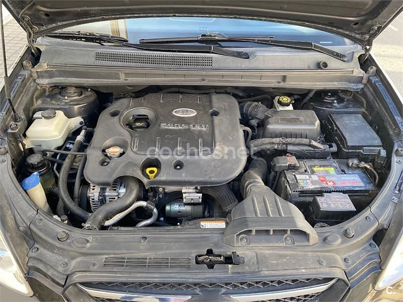 Usado Kia Carens 140 CV (102 kW) 2008 Negro Monovolumen