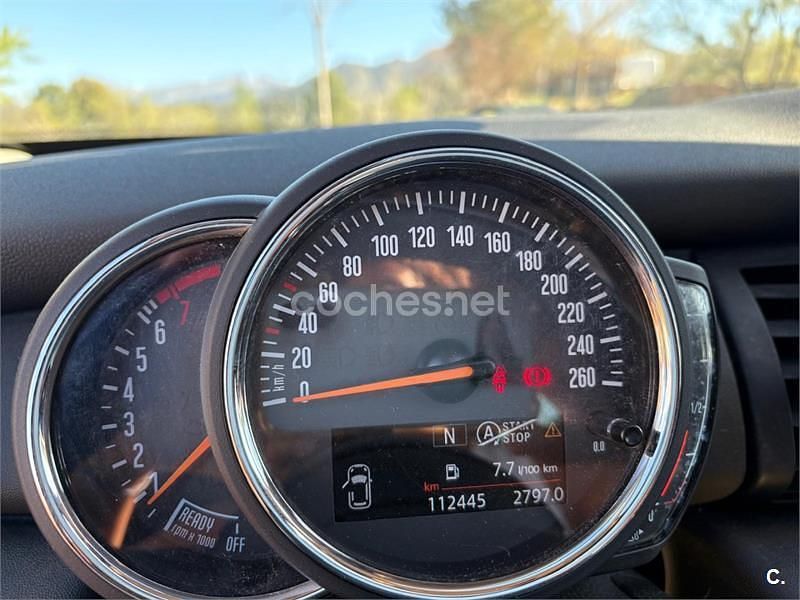 Usado Mini ONE 102 CV (75 kW) 2019 Beige Utilitario