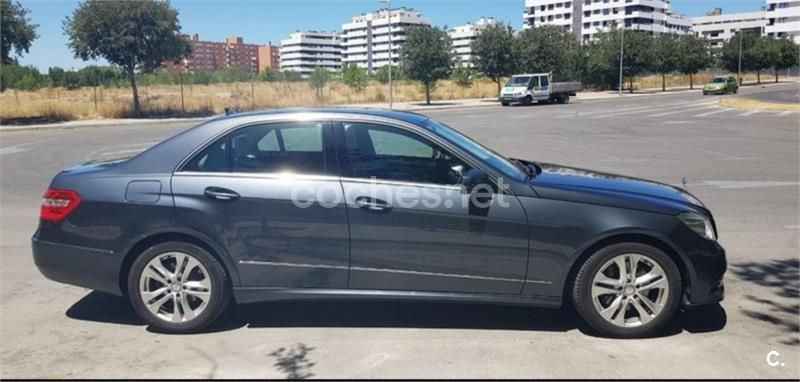 Gris / plata Usado 2010 Mercedes E250 Avantgarde Berlina | 15.900 € (Precio justo) - Imagen 1/4