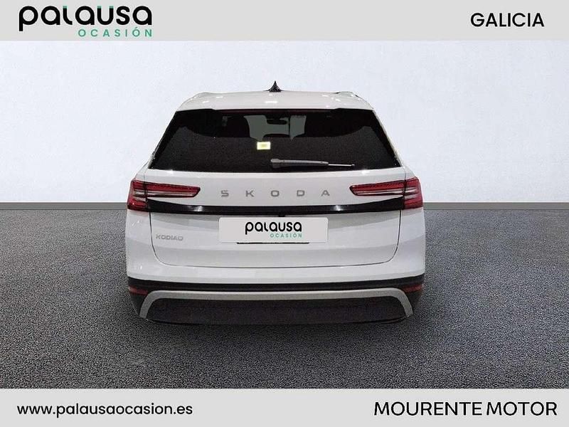 Usado Skoda Kodiaq Selection 150 CV (110 kW) 2025 Blanco SUV