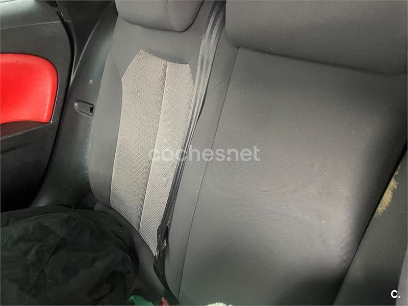 Usado Seat Leon Sport 150 CV (110 kW) 2007 Negro Utilitario