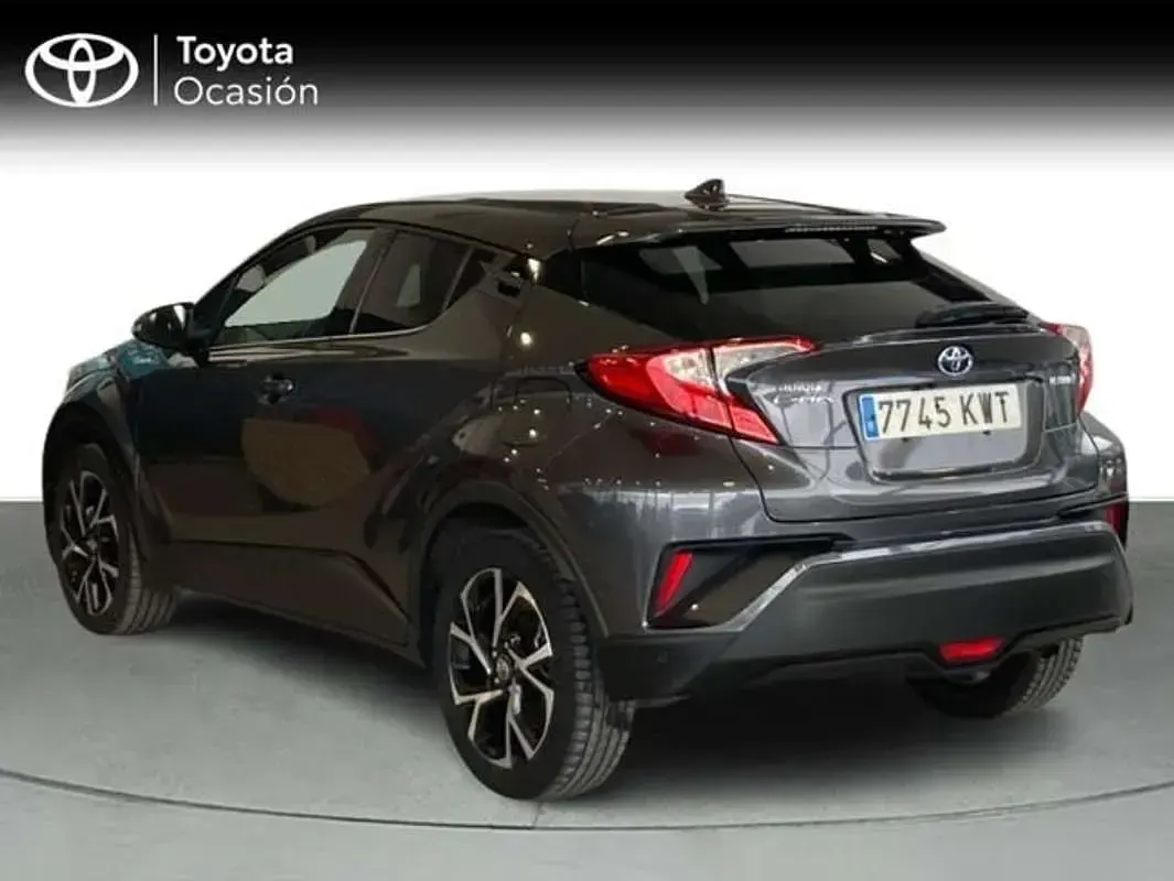 Usado Toyota C-HR Advance 122 CV (89 kW) 2019 Gris SUV